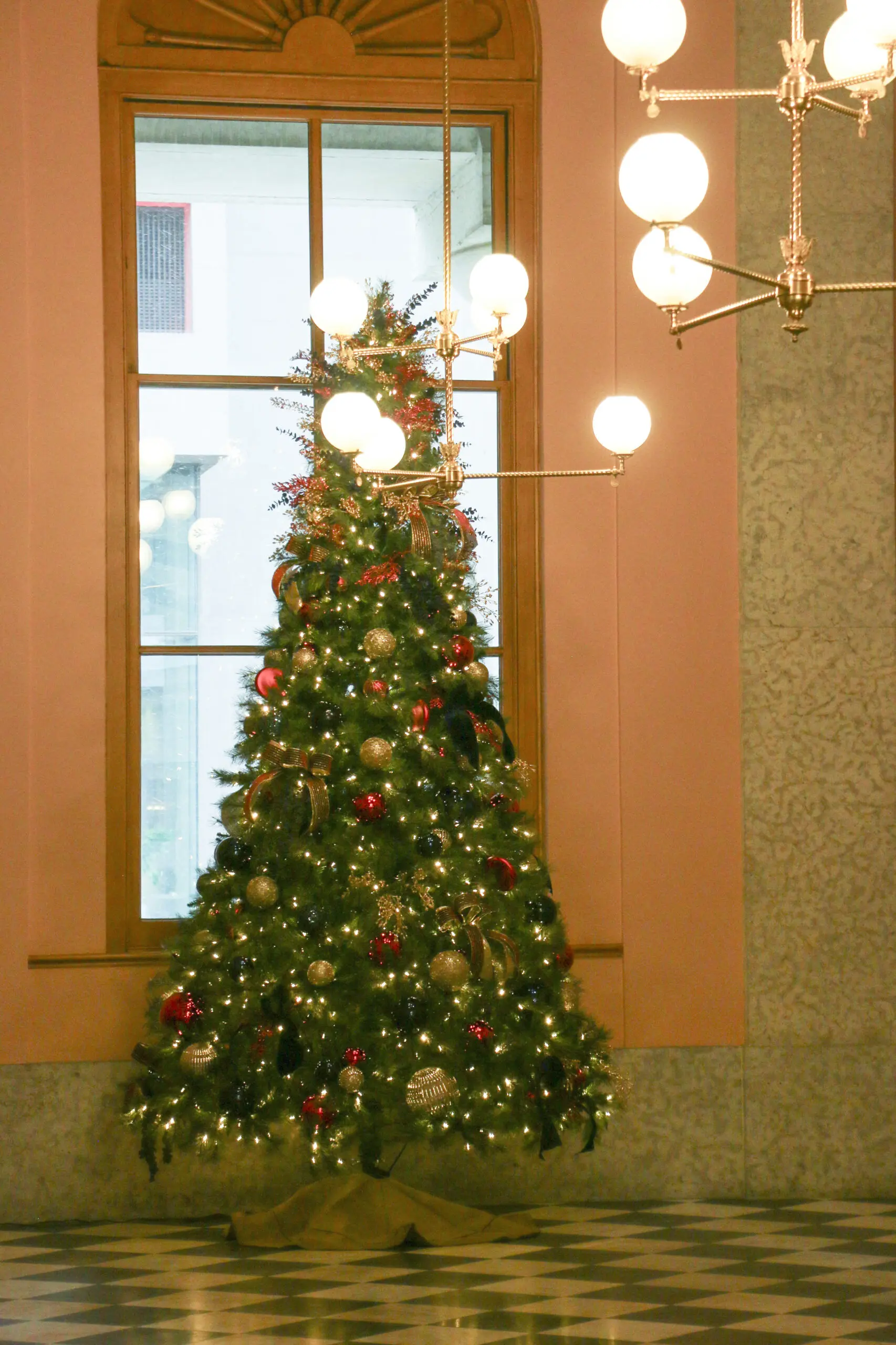 Copy of Holiday2025.OhioStatehouse.06